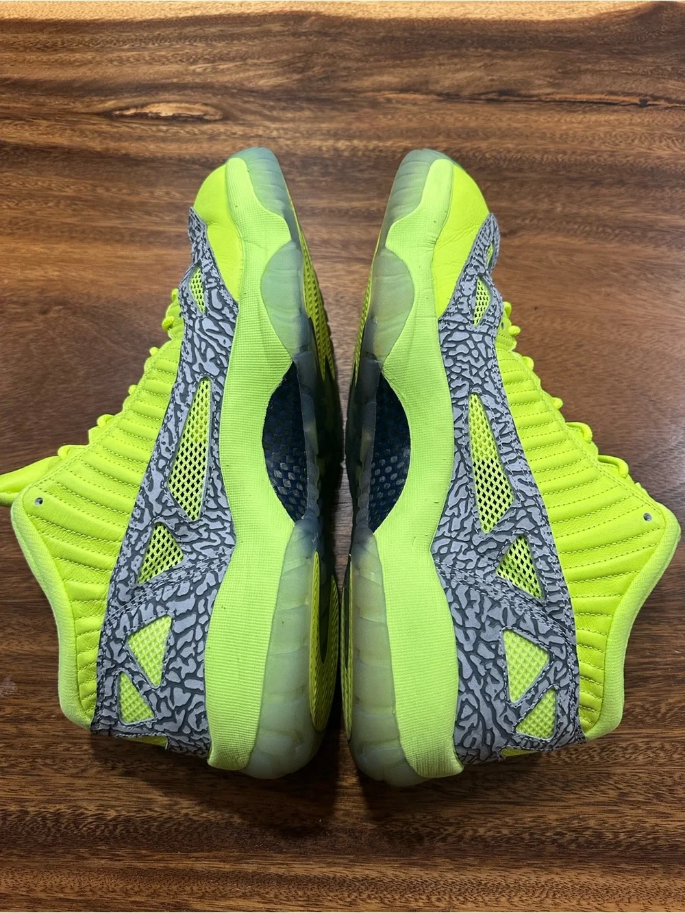 Jordan 11 Retro Low IE ‘Volt’ 919712-700 Men’s Sz 14 Elephant Translucent Pack